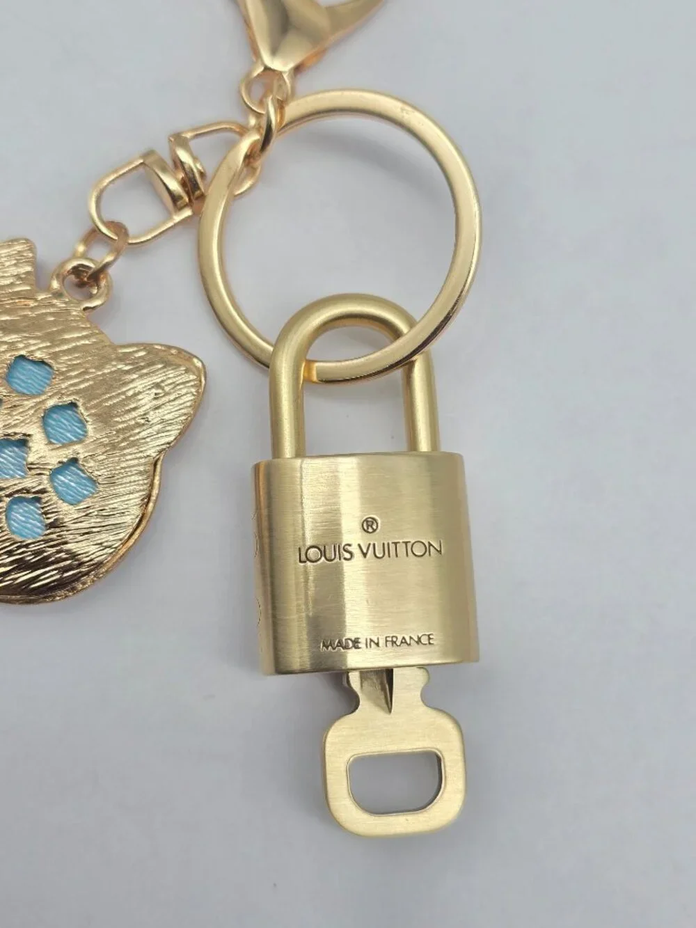 Louis Vuitton Authentic Gold Padlock 🔑 Key + Stylish Unbranded Cat Charm